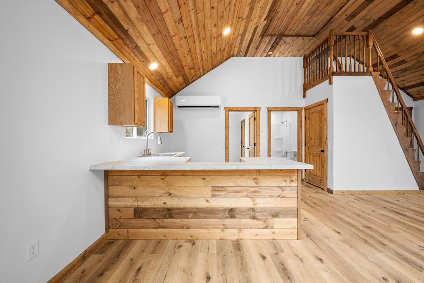 MOTIVATED SELLERS! Beautiful NEW CONSTRUCTION retreat on The - photo 11
