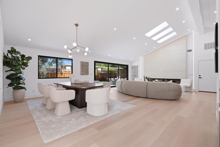 Stunning Fully Reimagined Luxury Residence in One of Los Altos - photo 9
