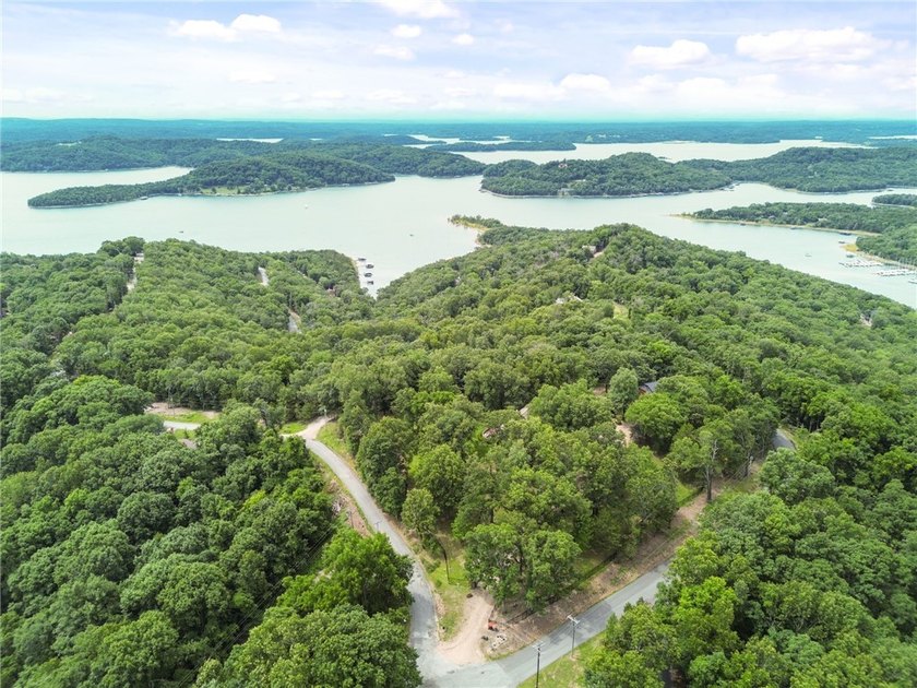 Welcome to your private Northwest Arkansas retreat! Tucked at - photo 2