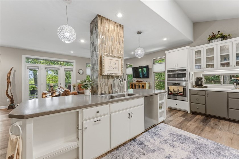 Welcome to your private Northwest Arkansas retreat! Tucked at - photo 4