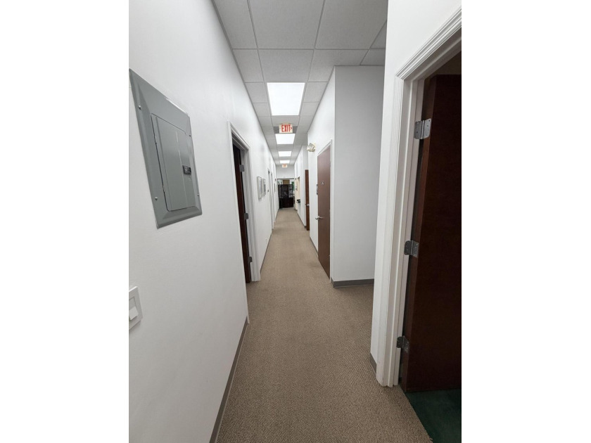Turnkey Medical Office with Expansion Opportunity Position your - photo 11