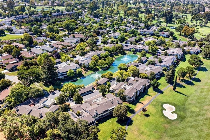 Rare, true turn-key opportunity in The Villages Golf &amp; Country - photo 17