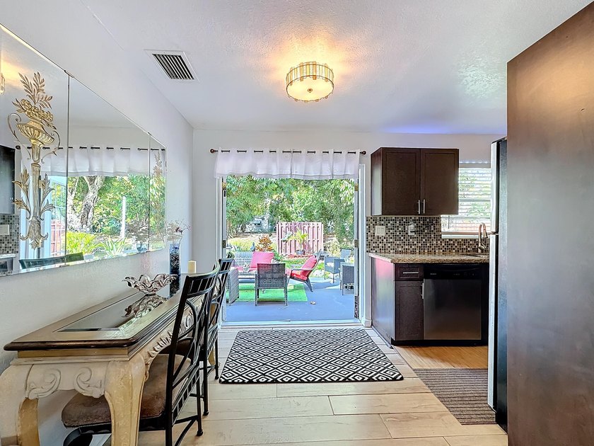 Amazing Opportunity! Updated 3 bedroom 2 bathroom single family - photo 17