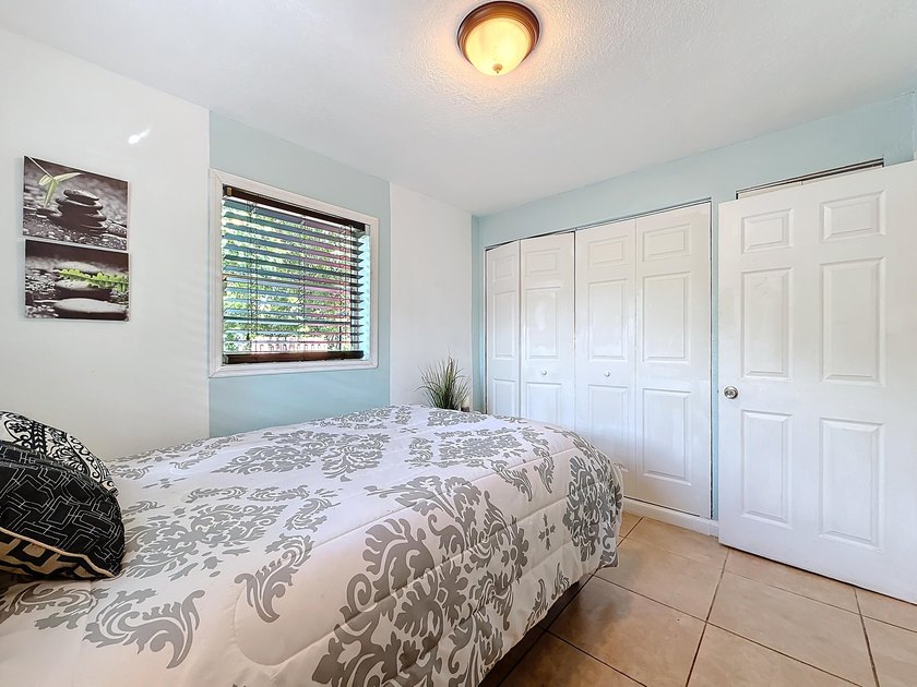 Amazing Opportunity! Updated 3 bedroom 2 bathroom single family - photo 25