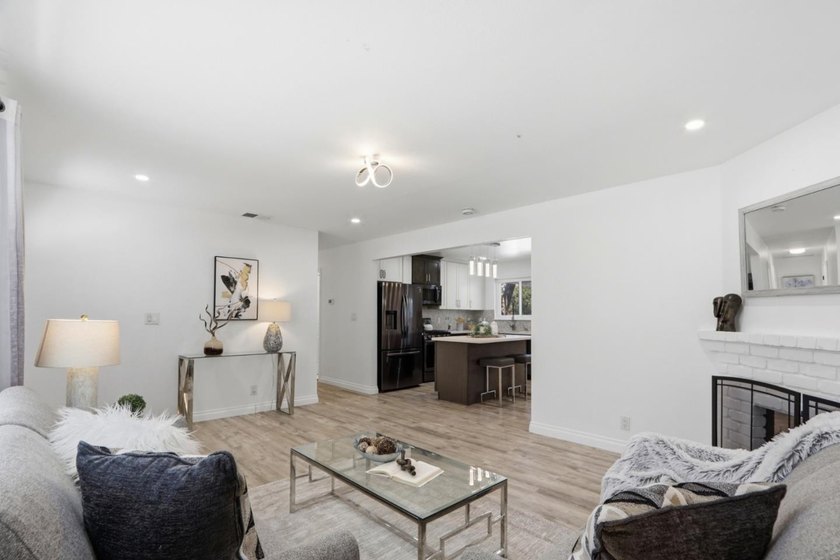 NORTH-EAST FACING Elegantly Updated HOME with FEEL-GOOD Factor - photo 10