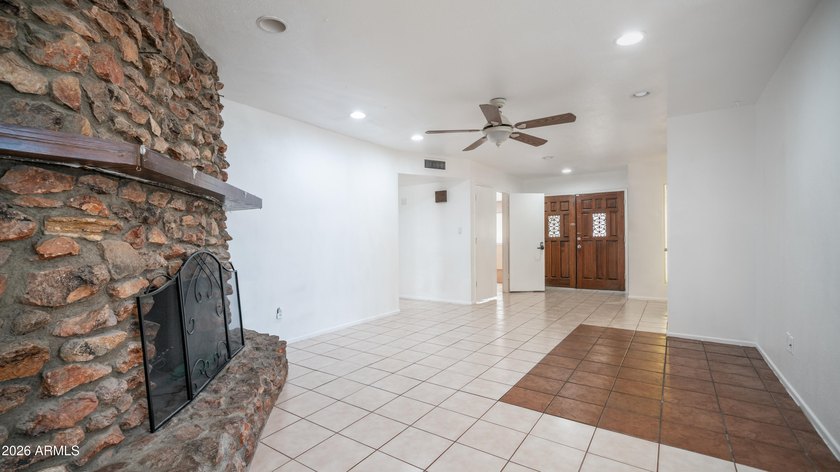 Unique &amp; versatile property with no HOA. Featuring two separate - photo 8