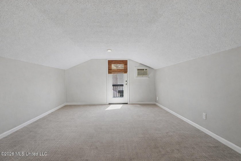 This gorgeous 3,320 sq ft remodeled cedar home sits on nearly an - photo 25
