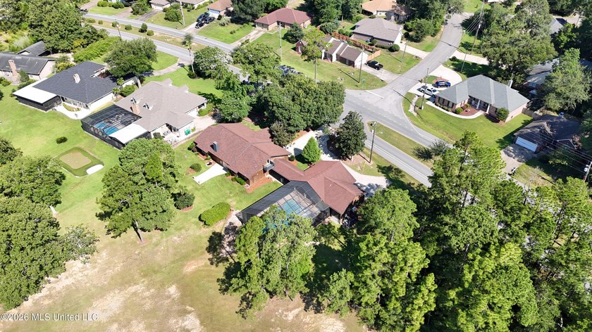 This gorgeous 3,320 sq ft remodeled cedar home sits on nearly an - photo 44