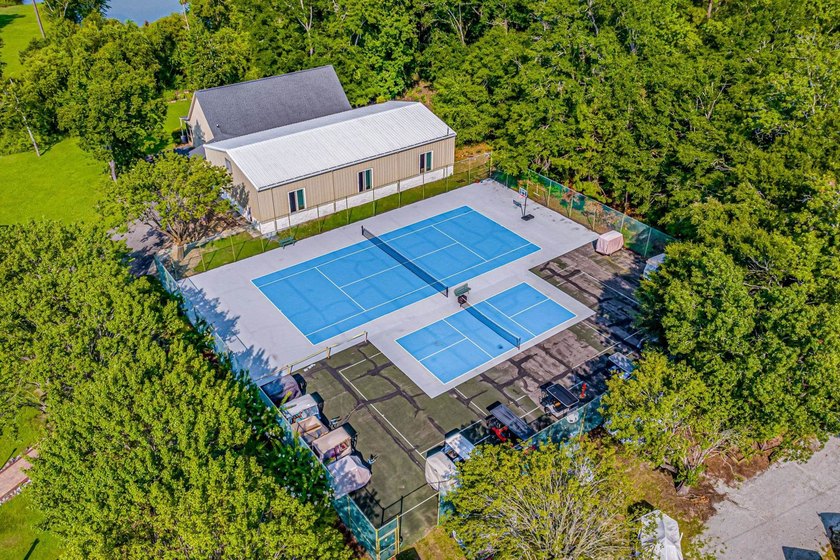 Want to own a piece of paradise just three blocks away from the - photo 47