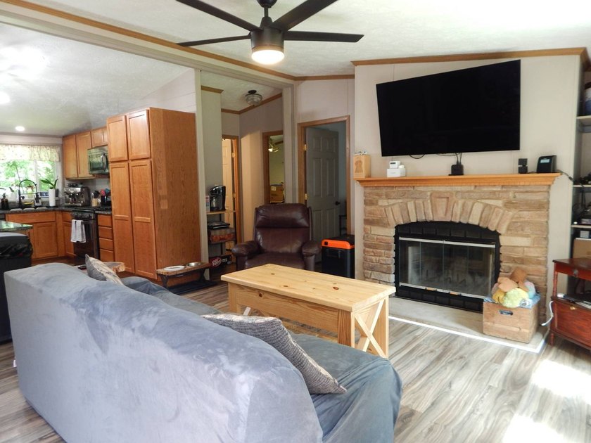 3 Bedroom, 2 Bath manufactured home on 63 acres +/-, just off Rt - photo 11