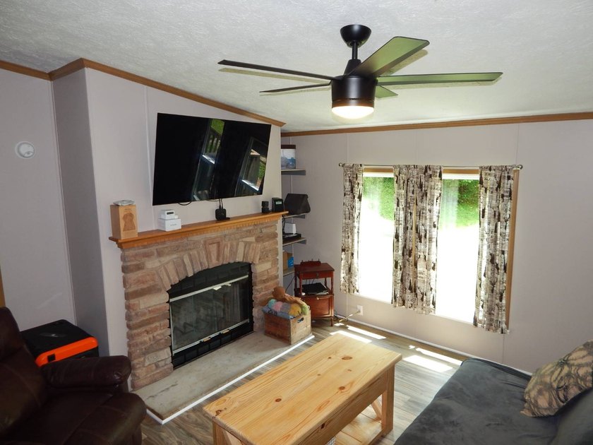 3 Bedroom, 2 Bath manufactured home on 63 acres +/-, just off Rt - photo 14