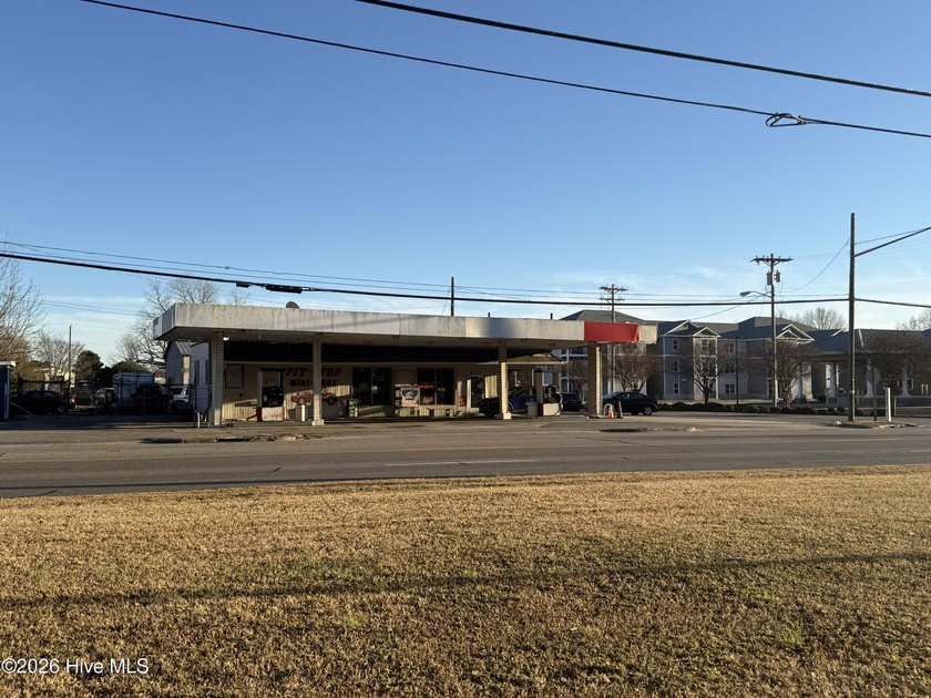 Currently used as a convenience store, open and operational. Has - photo 3