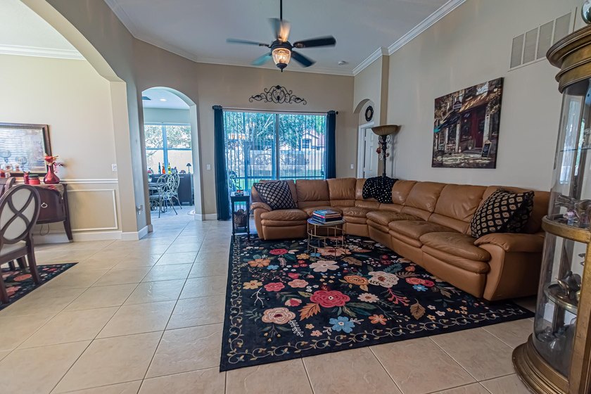 Welcome home to this beautifully maintained 3-bedroom, 2-bath - photo 5