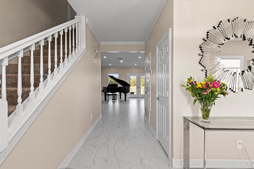 How you've dreamed of having it ALL! Beautiful totally updated &amp; - photo 4