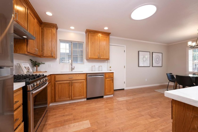 Tucked away on a quiet lane in the highly desirable Redwood - photo 8