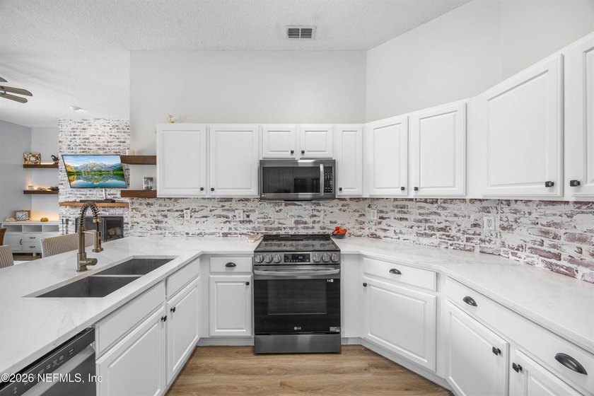 Truly move-in ready! Welcome home to this beautifully updated - photo 11