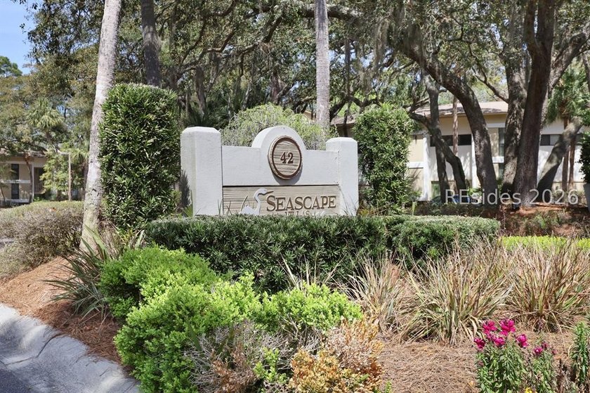 Terrific 2 bedroom/2 bath villa just steps from the beach! This - photo 15