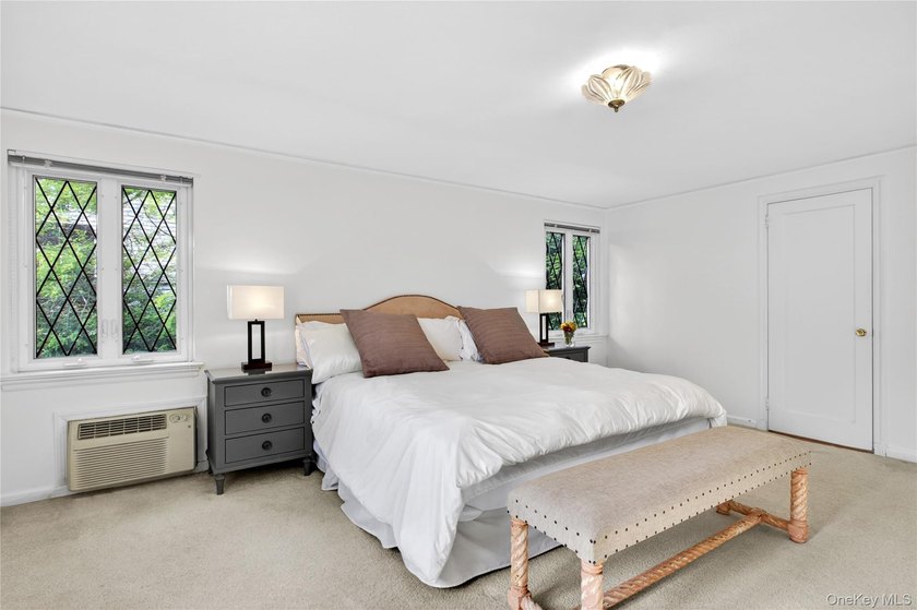 Storybook charm meets timeless elegance in this classic Tudor - photo 16