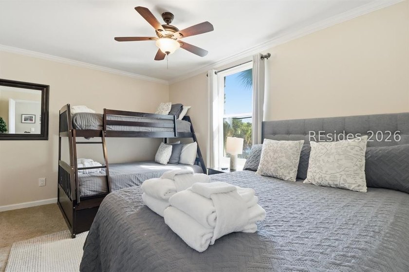 Terrific 2 bedroom/2 bath villa just steps from the beach! This - photo 21
