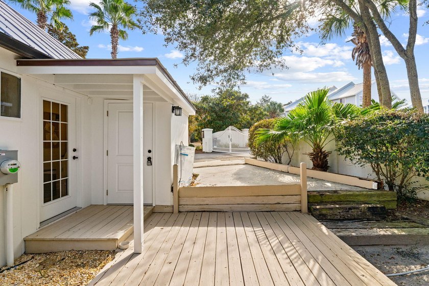 Open your business in this stand alone building directly on 30A! - photo 32