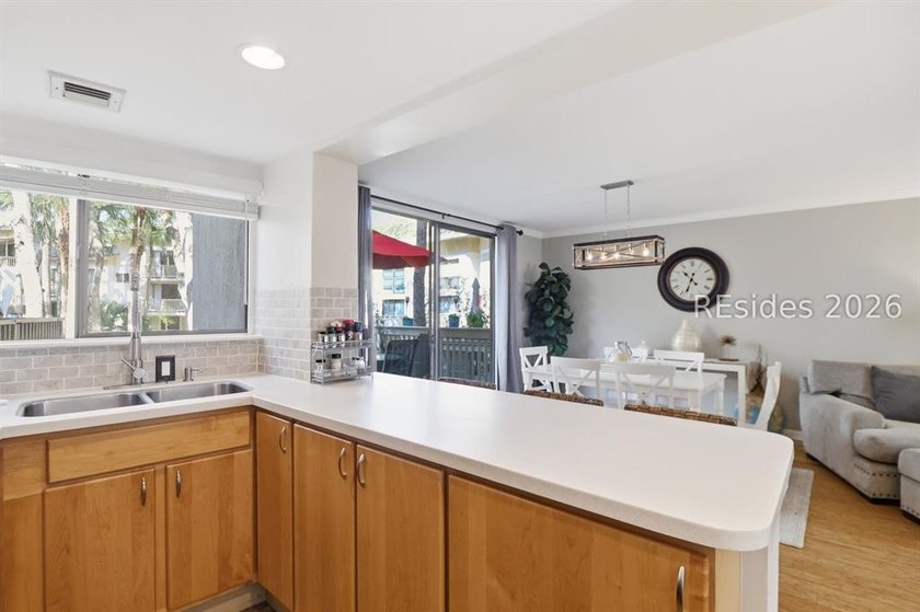 Terrific 2 bedroom/2 bath villa just steps from the beach! This - photo 33