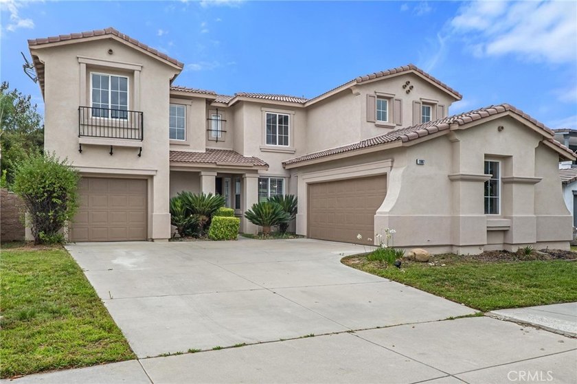 STOP SCROLLING-THE HOME EVERYONE WANTS JUST HIT THE MARKET! Golf - photo 2