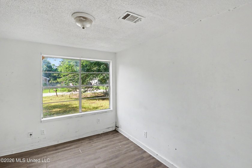 Investor Special! Great opportunity for investors, flippers, or - photo 7