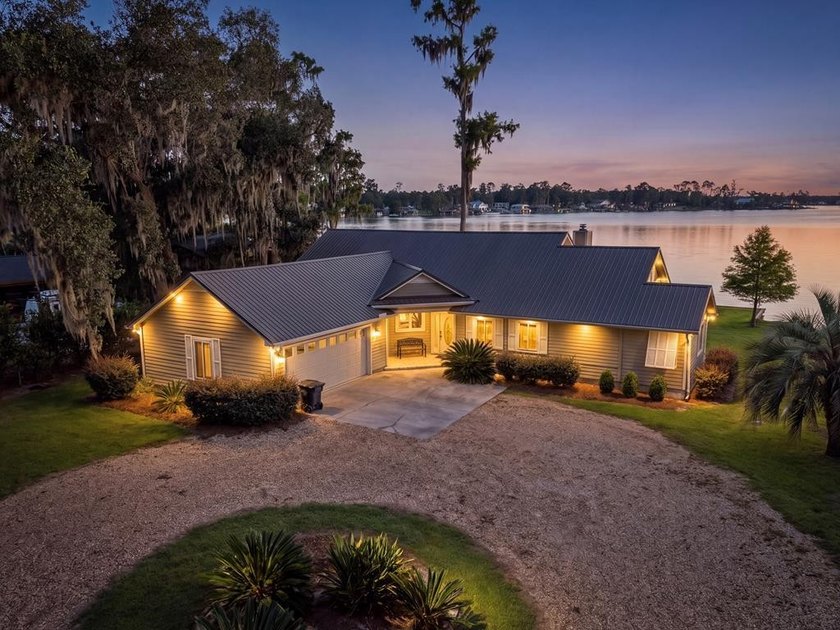 **All furnishings and the boat are included!!(2014 Hurricane - photo 2
