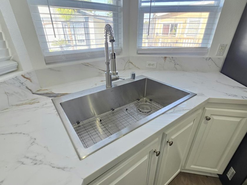 OPEN HOUSESAT/SUN 11am -3pm. CHECK IN AT CLUBHOUSE. This 3bd/2ba - photo 5