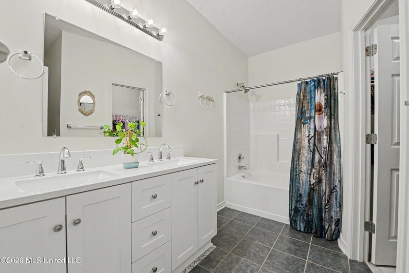 This Fabulous Home has so Many Custom Upgrades and Renovations!! - photo 9