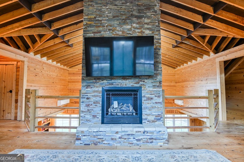 Not everyone is searching for a cookie cutter home. Some, like - photo 19