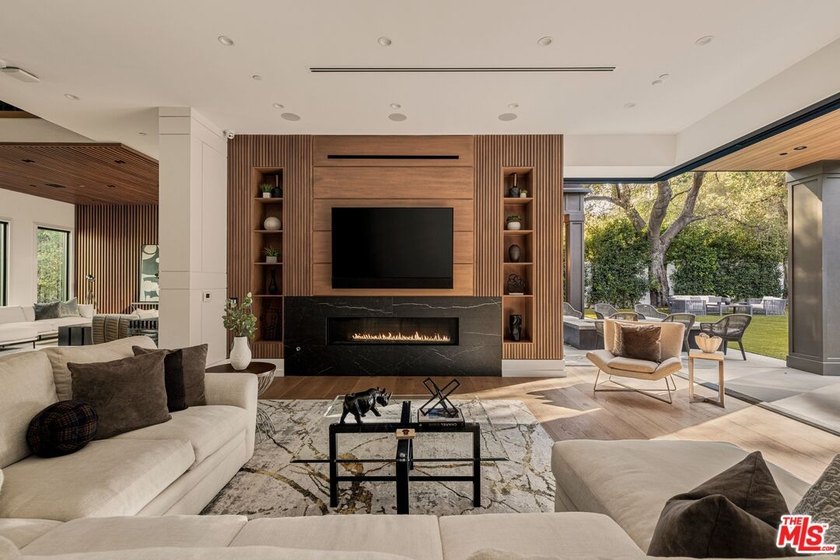A striking contemporary estate in Encino's prestigious Encino - photo 3