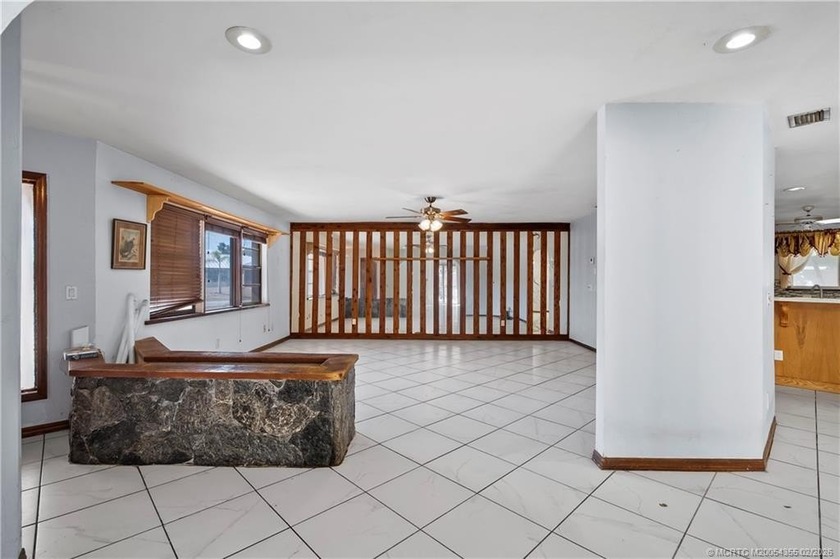 Opportunity knocks! With 2,365 SF, this 4BR, 2-bath, 2 CG pool - photo 5