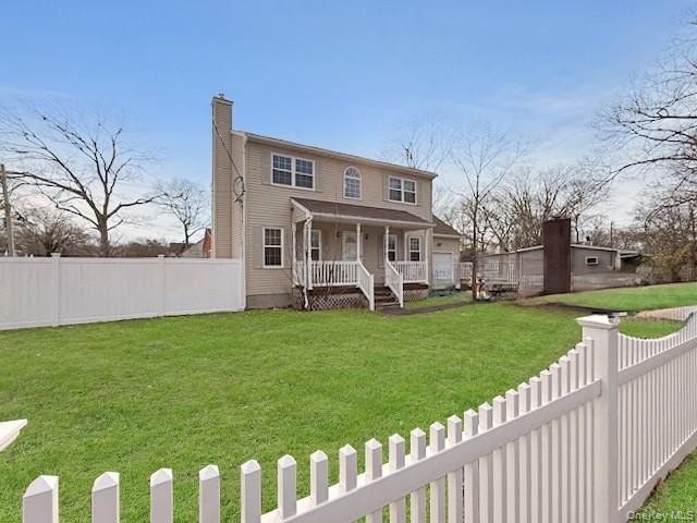 Lovely Renovated Colonial in Shirley !! Make this Home Your Own! - photo 2