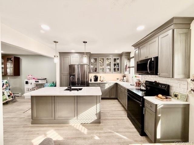 Lovely Renovated Colonial in Shirley !! Make this Home Your Own! - photo 6