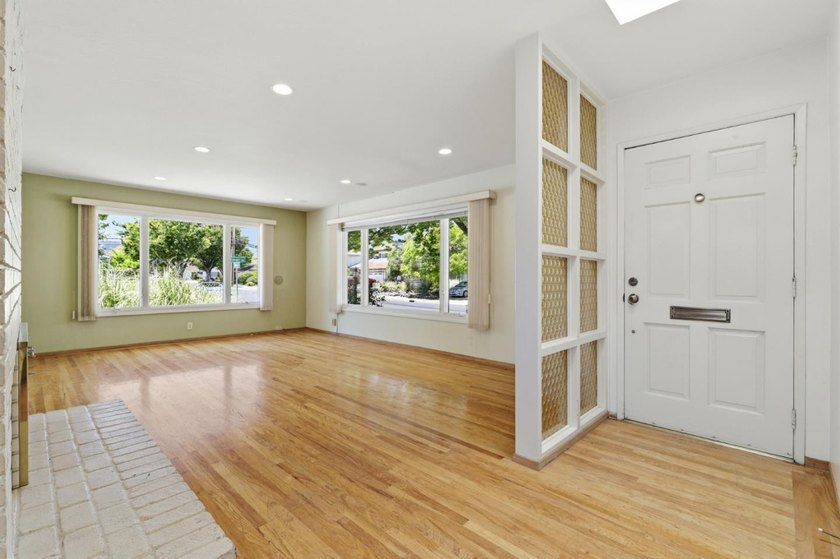 Location, Location, Location! Set on a generous sized corner lot - photo 7
