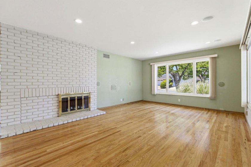 Location, Location, Location! Set on a generous sized corner lot - photo 10