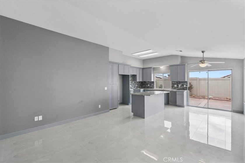 Deal of the Century - A Must-See! Located in the desirable - photo 10