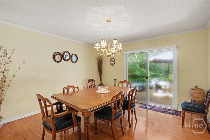 Lovely 3-bedroom, 2.5 bath home on very private lot with lagoon - photo 9