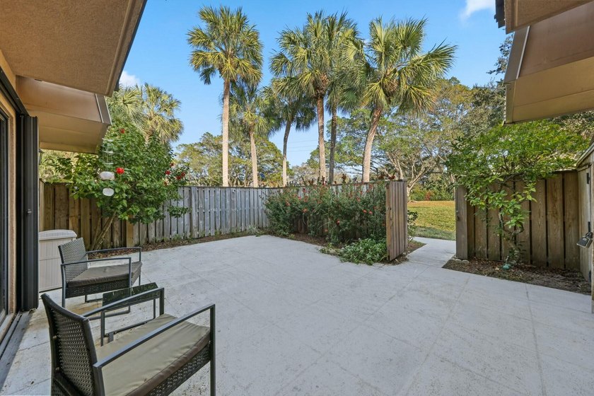 Located in the Village of Sandalwood Lakes South , this newly - photo 28