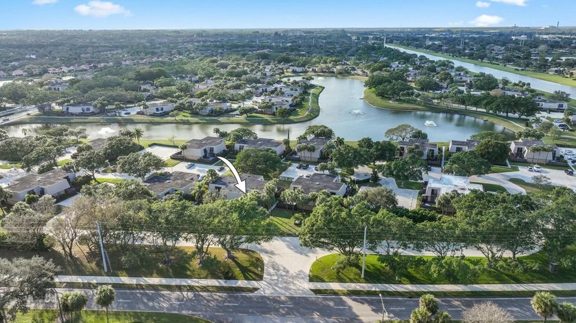 Located in the Village of Sandalwood Lakes South , this newly - photo 35