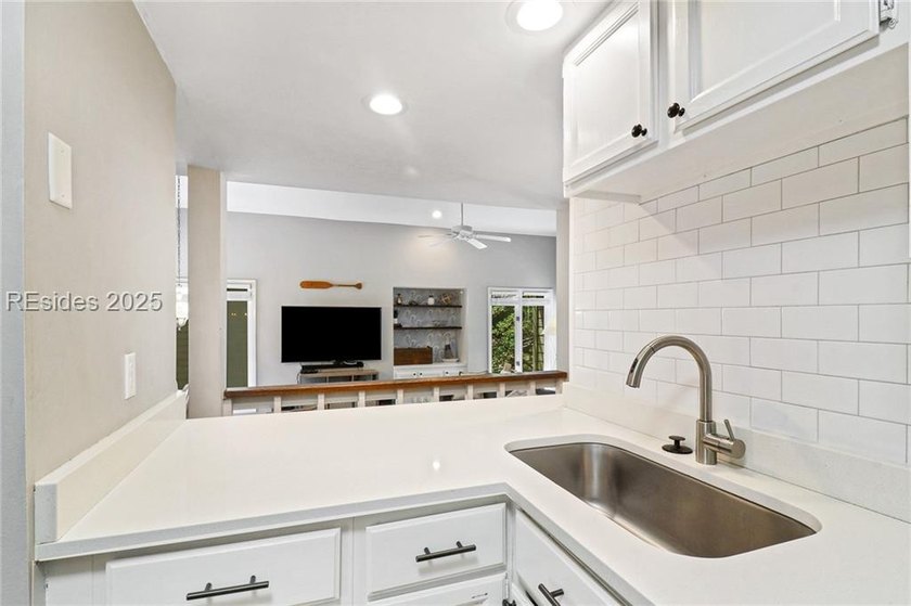Welcome to your island getaway in the highly desirable St - photo 10