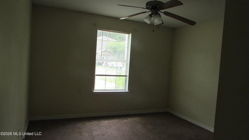3/2 single story townhome in North Biloxi. No flood, also - photo 5