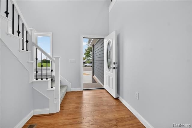 NOW OFFERING LAND CONTRACT TERMS! Stunning new construction - photo 5