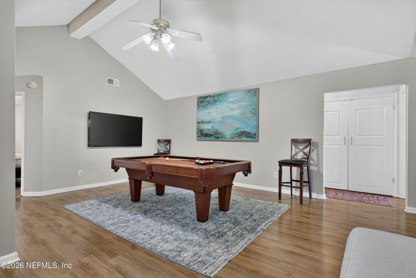 Water Front Resort Welcome to this 3-bedroom, 2-bathroom, 1 - photo 7