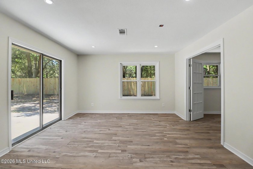 Welcome home to this stunning, fully remodeled residence that - photo 9