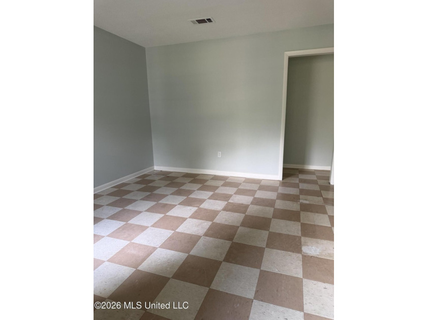 Why rent when you can own this charming 3-bedroom, 1-bath home - photo 3