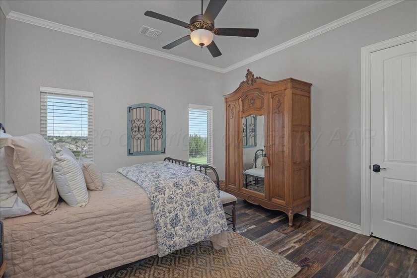 Extraordinary River Falls Estate on the Rim with over 5 acres! - photo 15