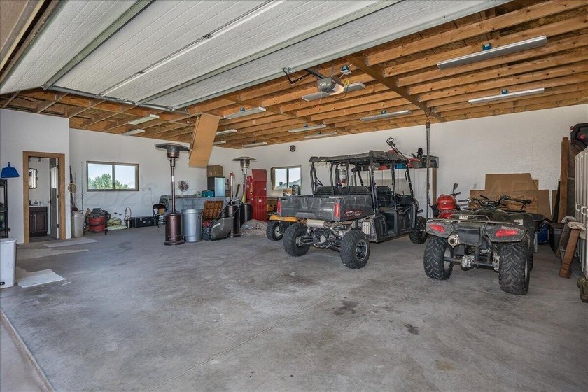 Extraordinary River Falls Estate on the Rim with over 5 acres! - photo 32