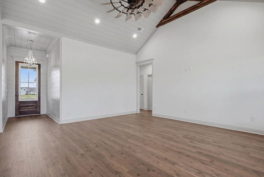 Experience elevated new construction in Pointers Ridge, South - photo 7